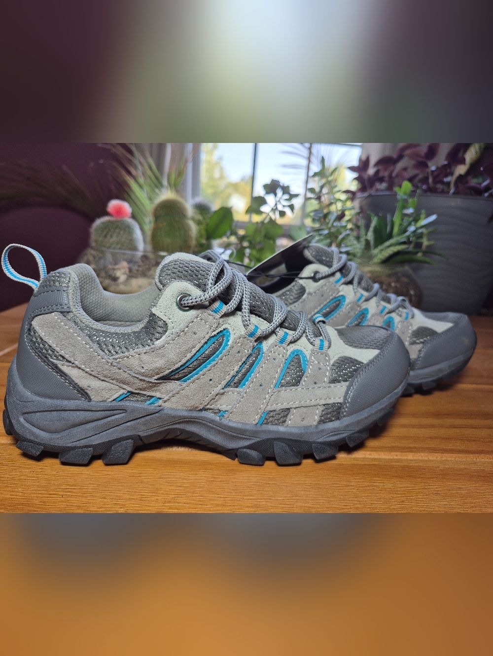 Adventuridge Hiking Shoes - Size 7